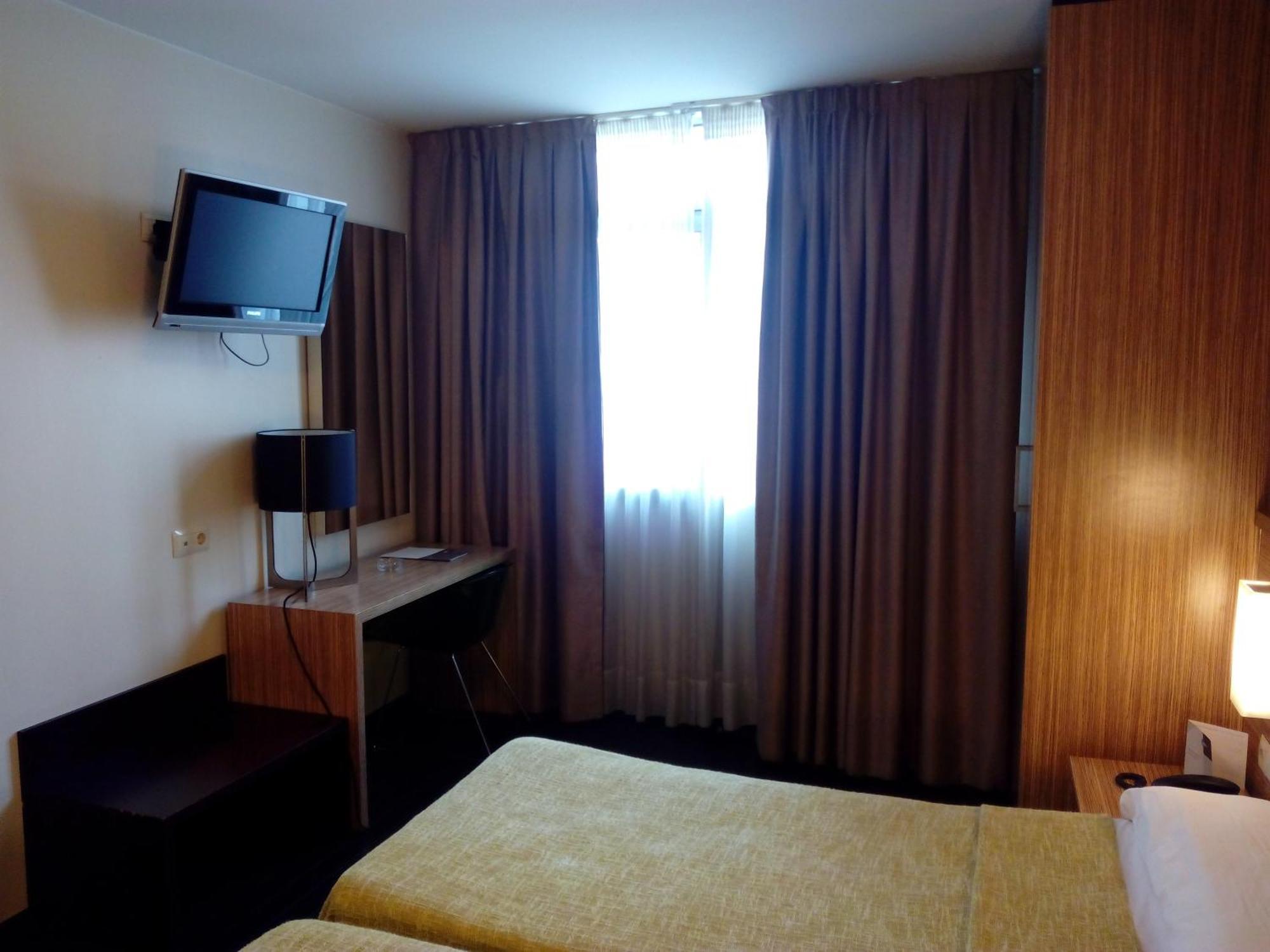 Hotel Moon 2*
